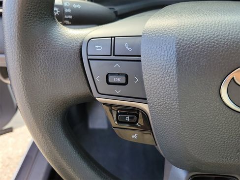 Used 2025 Toyota Camry LE image 20