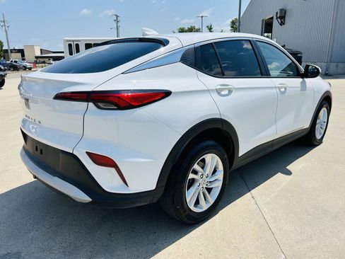 Used 2025 Buick Envista Preferred FWD image 34