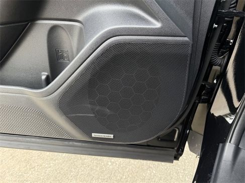 Certified 2025 Subaru Forester Limited image 16