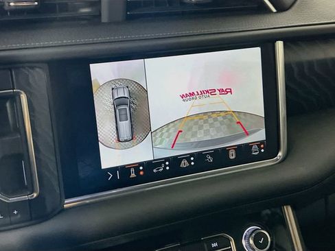 Used 2024 GMC Yukon Denali w/ Advanced Technology Package AWD/4WD image 19