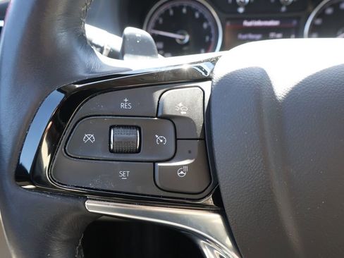 Used 2024 Buick Enclave Essence image 21