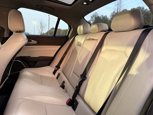 Used 2020 Alfa Romeo Giulia w/ Nero Edizione image 28