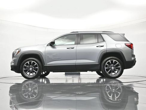 Certified 2026 GMC Terrain Elevation w/ Elevation Premium Package FWD image 44