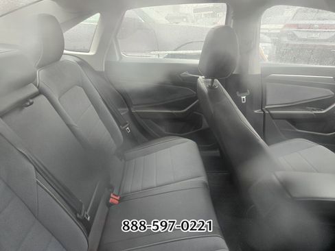 Used 2025 Volkswagen Jetta SE image 7