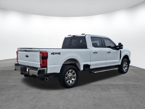 Used 2023 Ford F250 Lariat w/ Chrome Package image 4
