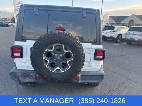 Used 2019 Jeep Wrangler Unlimited Sahara image 9