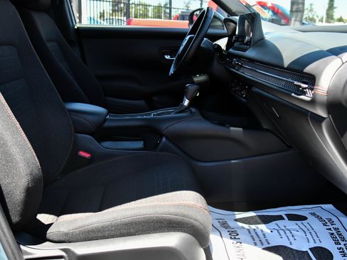 Used 2025 Honda HR-V Sport image 41