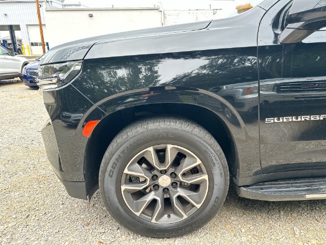 Used 2021 Chevrolet Suburban LT AWD/4WD image 43