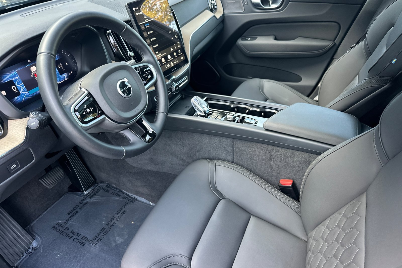 Certified 2026 Volvo XC60 B5 Plus AWD/4WD image 11
