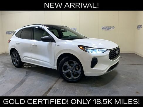 Used 2024 Ford Escape ST-Line w/ Tech Pack #1 AWD/4WD image 1