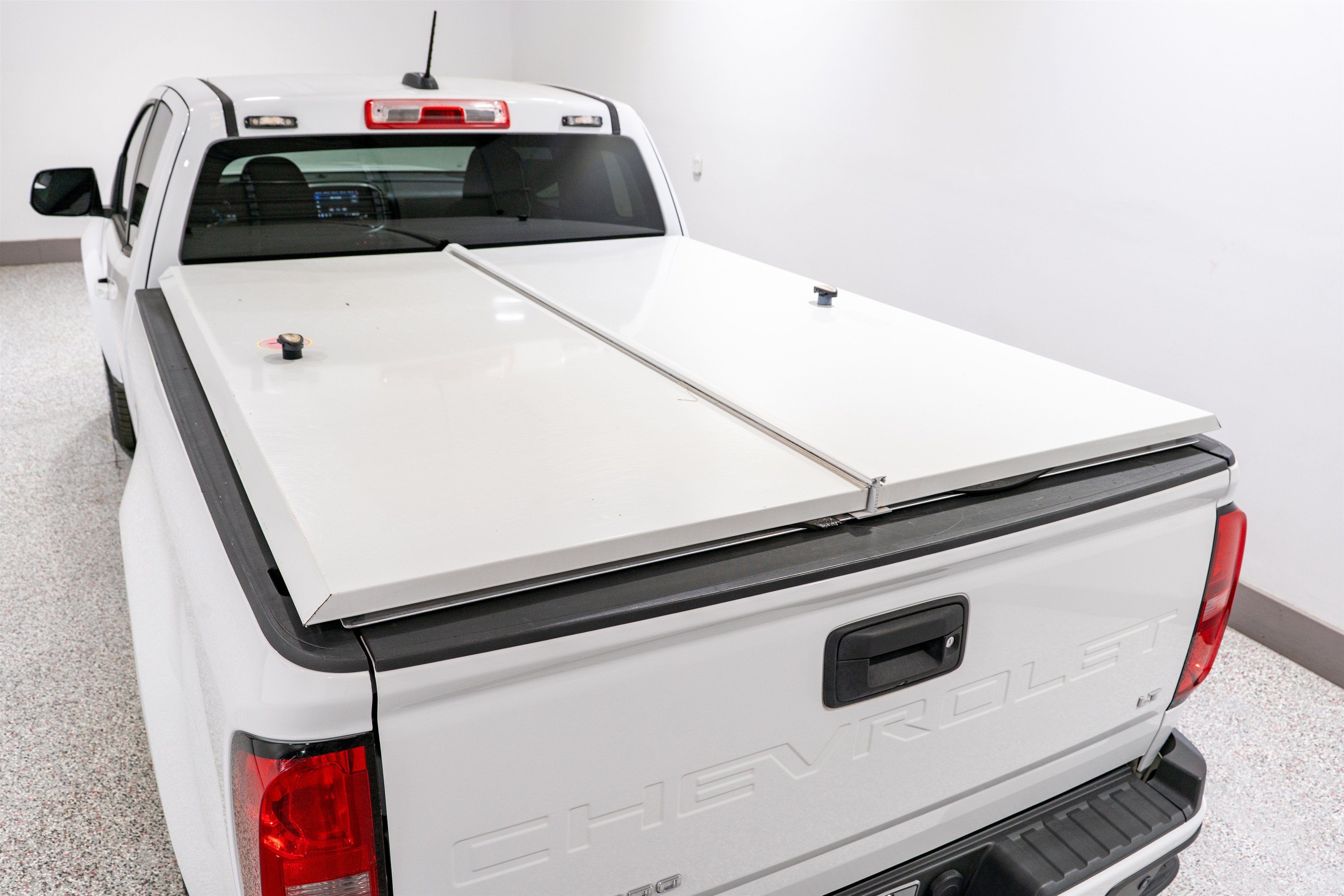 Used 2022 Chevrolet Colorado LT w/ Fleet Safety Package RWD image 11