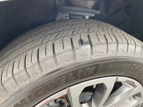 Certified 2023 GMC Acadia Denali FWD image 27