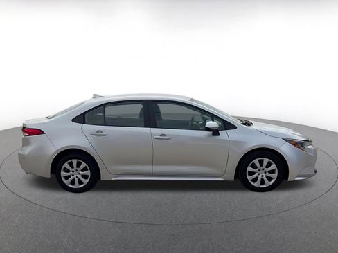Used 2025 Toyota Corolla LE image 16