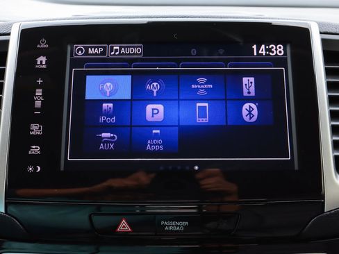 Used 2017 Honda Ridgeline RTL-E image 10