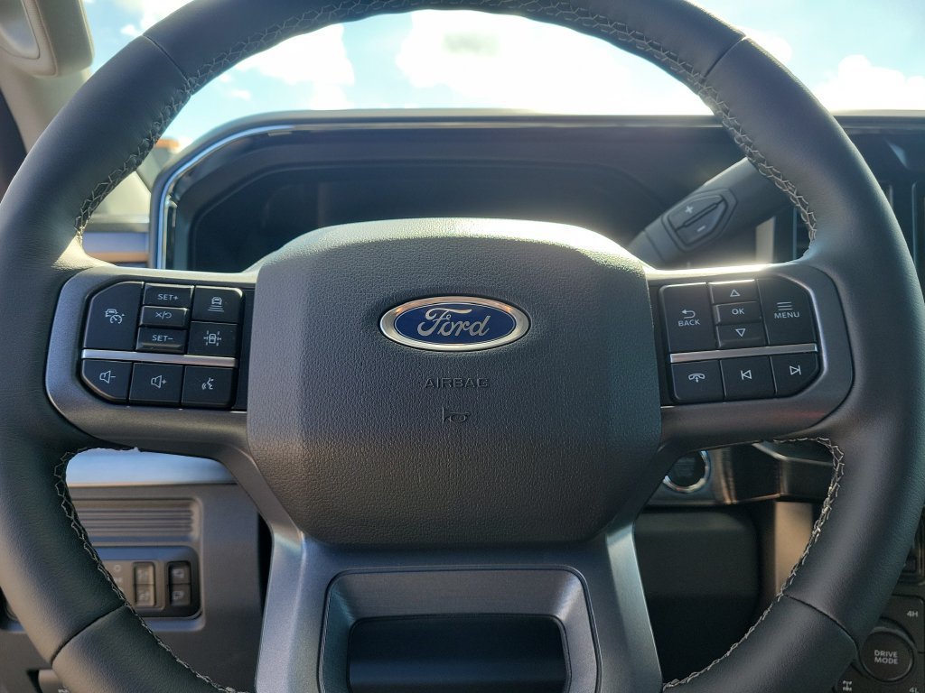New 2026 Ford F350 Lariat w/ Black Appearance Package AWD/4WD image 14
