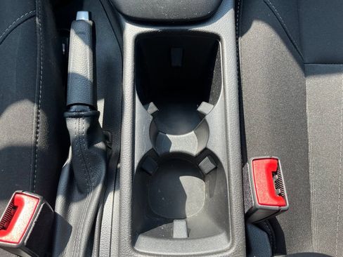 Used 2017 Ford Focus SE FWD image 14