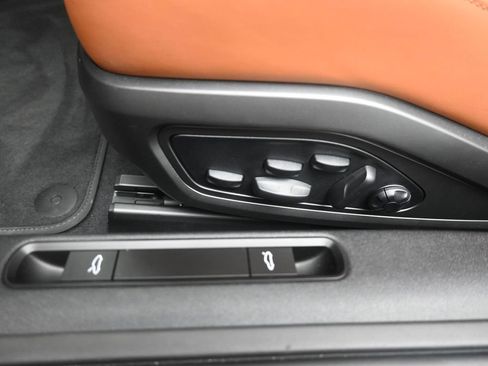 Certified 2025 Porsche 911 Carrera RWD image 9