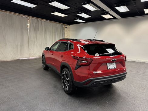 New 2026 Chevrolet Trax RS w/ Sunroof Package image 3