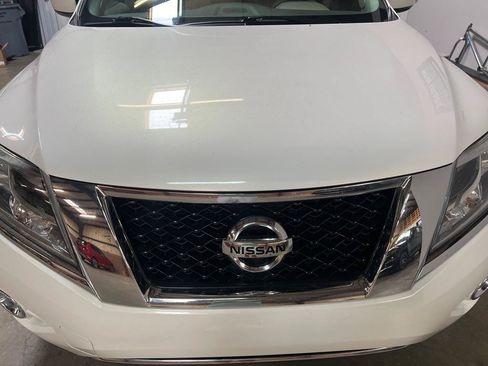 Used 2014 Nissan Pathfinder SL w/ SL Tech Package AWD/4WD image 9