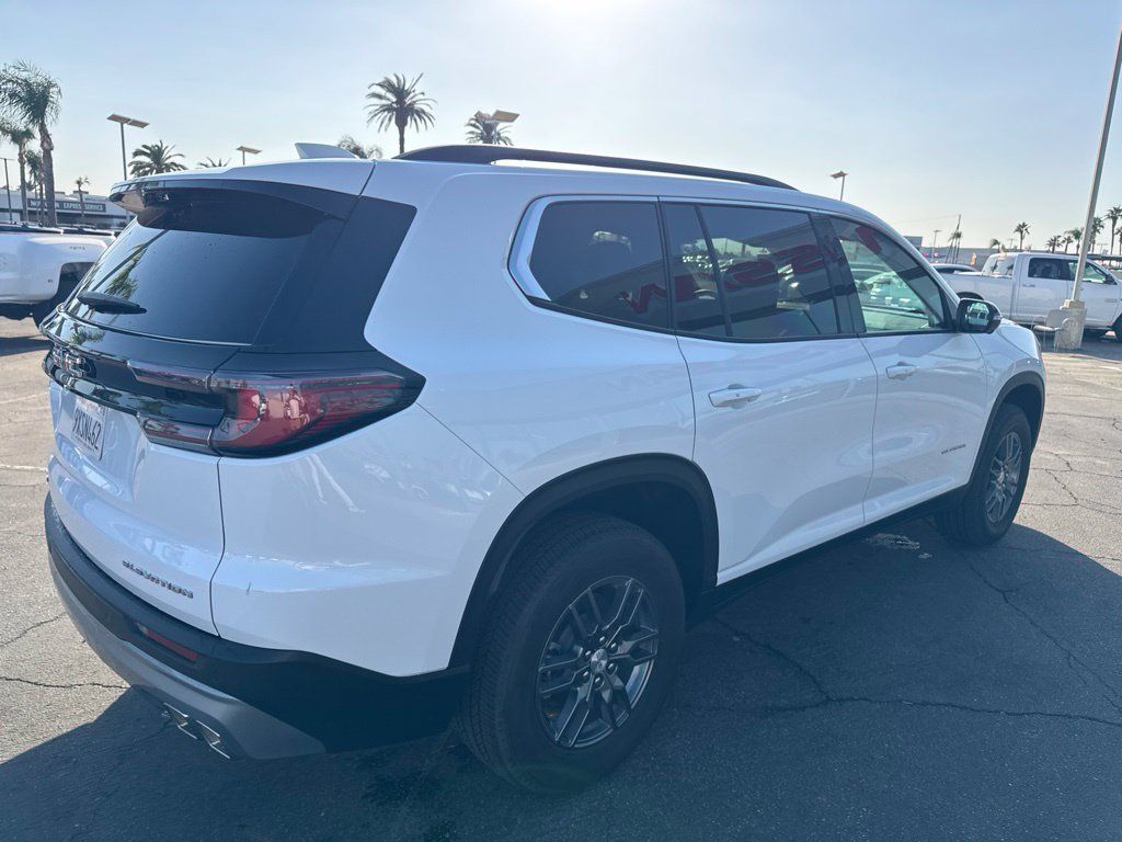 Used 2026 GMC Acadia Elevation FWD image 4