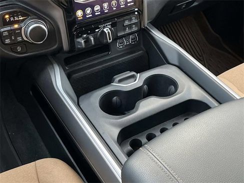 Used 2021 RAM 1500 Big Horn image 14