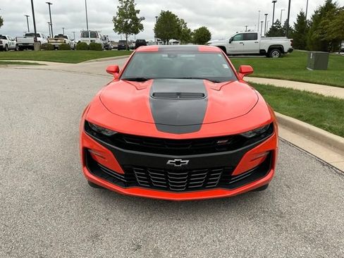 Used 2019 Chevrolet Camaro SS RWD image 9