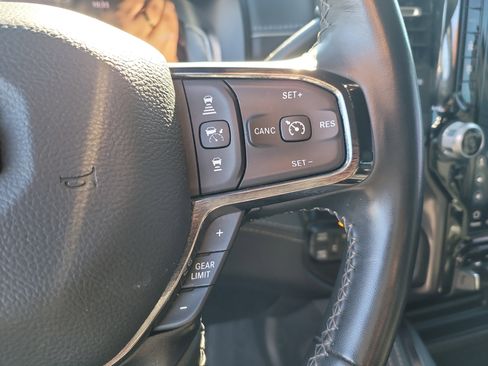 Used 2024 RAM 2500 Limited image 28