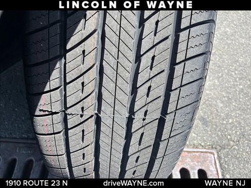 Used 2023 Lincoln Nautilus Reserve AWD/4WD image 28