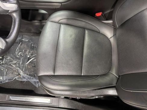 Used 2021 GMC Acadia SLT w/ Elevation Edition image 28