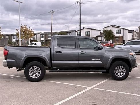 Used 2018 Toyota Tacoma SR5 image 7