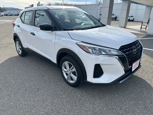 Used 2024 Nissan Kicks S image 7