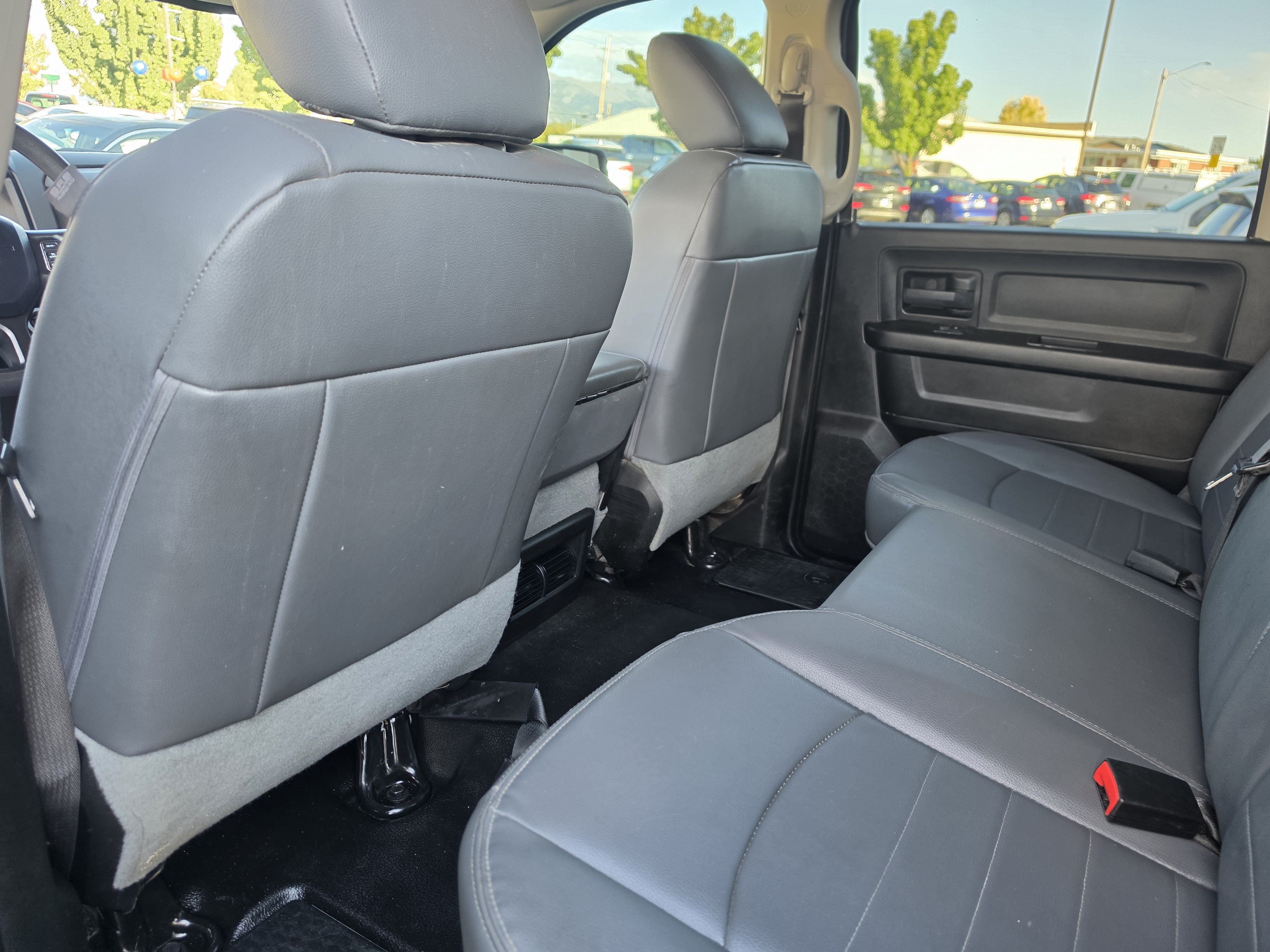 Used 2020 RAM 1500 Tradesman w/ Chrome Appearance Group AWD/4WD image 18