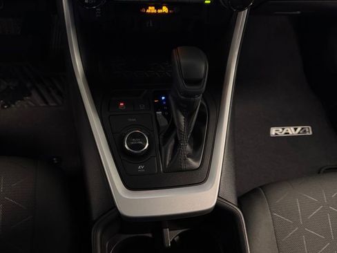 Used 2023 Toyota RAV4 XLE image 18