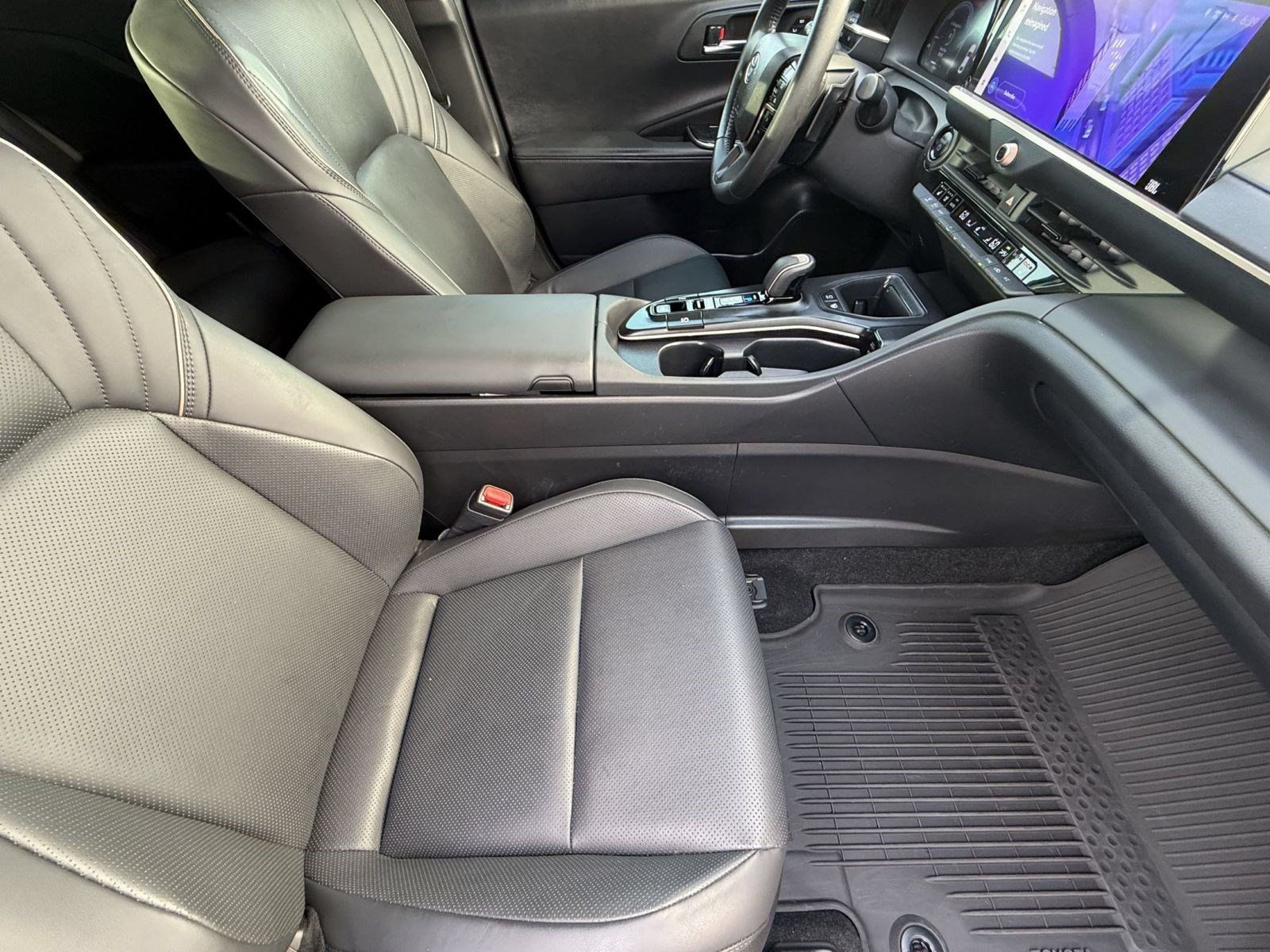 Certified 2023 Toyota Crown Platinum AWD/4WD image 27