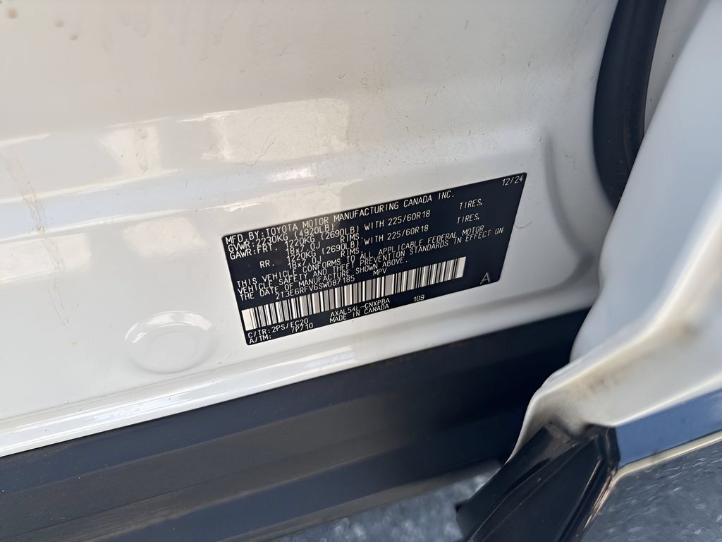 Used 2025 Toyota RAV4 XSE w/ Weather Package AWD/4WD image 36