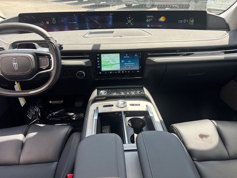 New 2026 Lincoln Navigator L Reserve AWD/4WD image 30