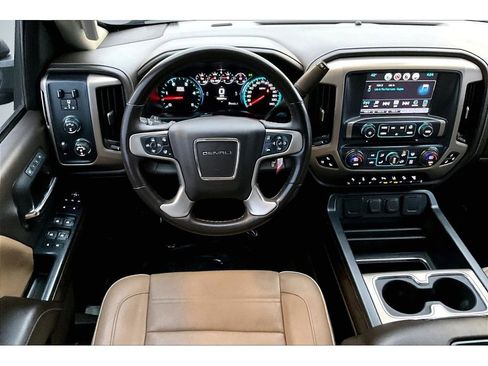 Used 2017 GMC Sierra 3500 Denali w/ Duramax Plus Package image 9