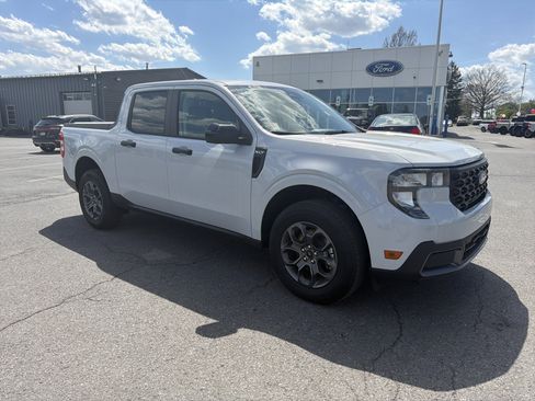 New 2025 Ford Maverick XLT w/ XLT Luxury Package FWD image 1