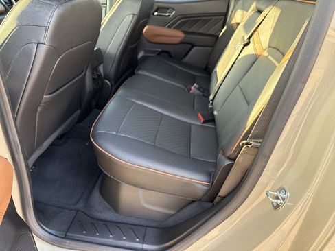 Certified 2023 GMC Canyon AT4 w/ AT4 Premium Package image 21