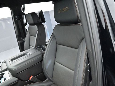 Used 2024 Chevrolet Tahoe High Country w/ Advanced Technology Package image 18