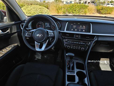Used 2020 Kia Optima LX FWD image 23