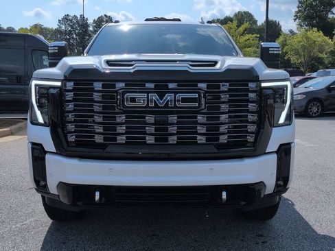 Used 2025 GMC Sierra 2500 Denali Ultimate w/ Max Trailering Package AWD/4WD image 9
