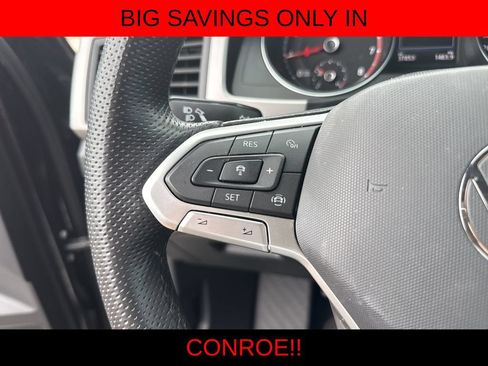 Used 2020 Volkswagen Atlas Cross Sport SE w/ Panoramic Sunroof Package FWD image 14