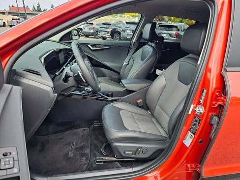 Certified 2023 Kia Niro Wind w/ Wind Preserve Package FWD image 20