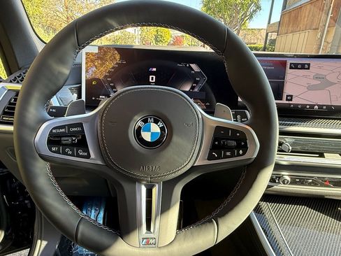 New 2026 BMW X5 M60i w/ Climate Comfort Package image 10