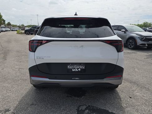 New 2026 Kia Sportage EX image 7