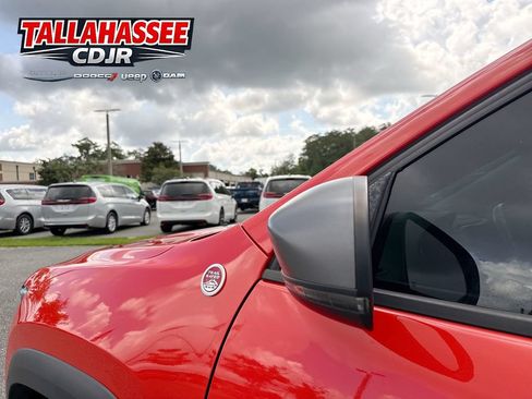 Used 2021 Jeep Cherokee Trailhawk w/ Sun, Sound & Nav Group AWD/4WD image 12