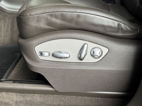 Used 2020 Porsche Macan image 14