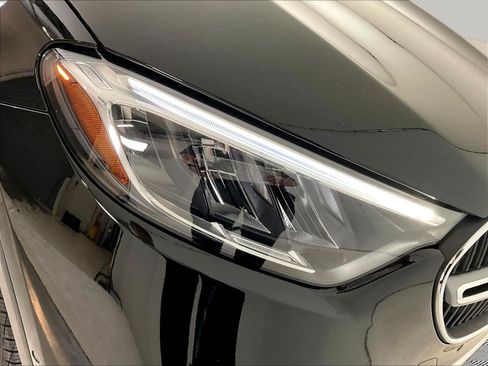 Certified 2024 Mercedes-Benz GLC 300 4MATIC image 32