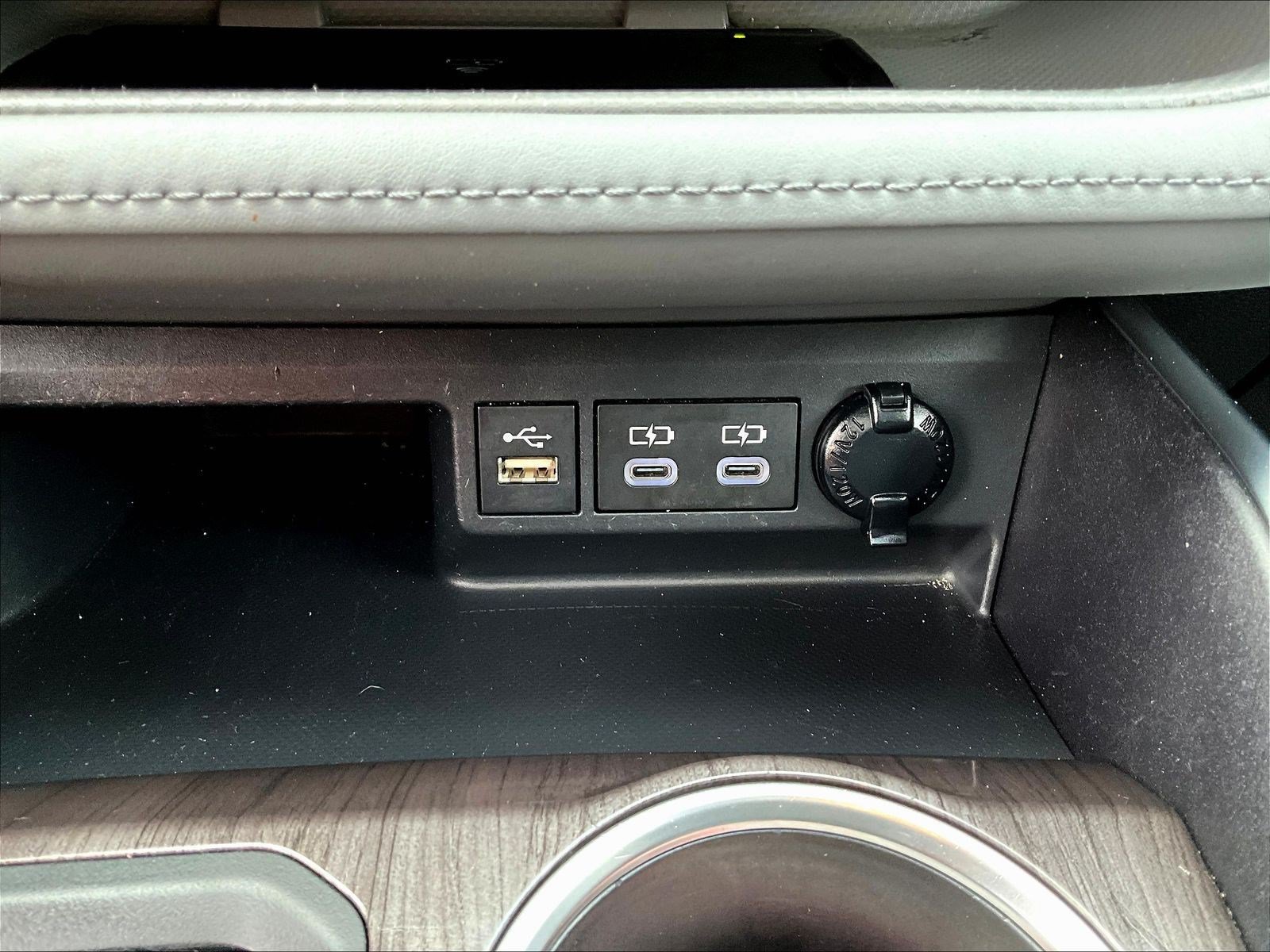 Used 2023 Toyota Highlander Limited AWD/4WD image 16